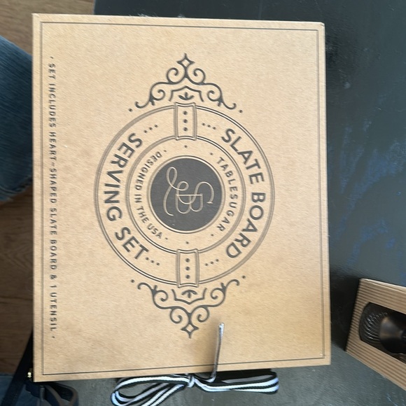 Santa Barbara Design Studio Slate Board Serving Set. Item #F2B40 Heart ShapedNIB - Picture 2 of 7